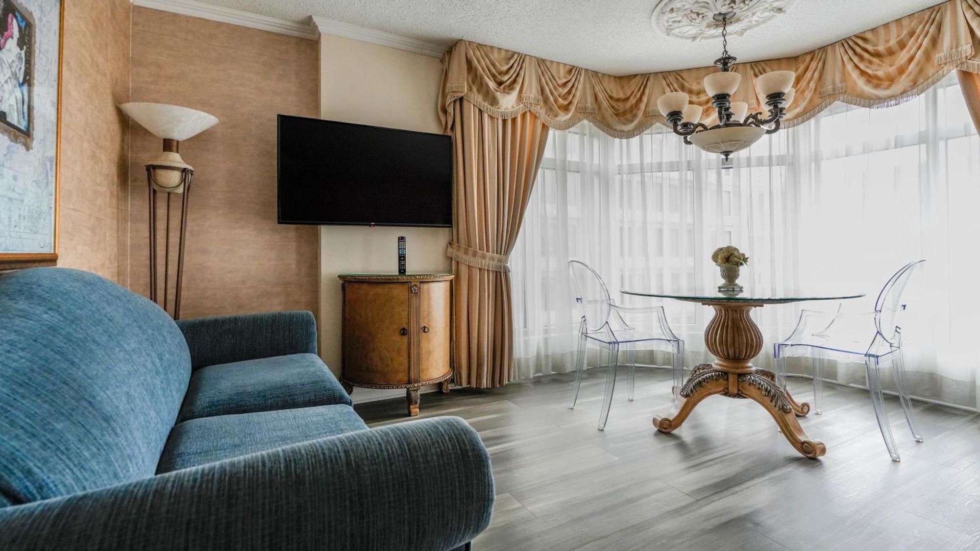 Chambre Signature avec 1 Lit Queen-Size et Canapé-Lit